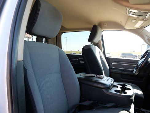 Used 2019 RAM 2500 Big Horn image 23