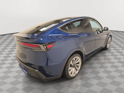 Used 2026 Tesla Model Y 2WD image 2