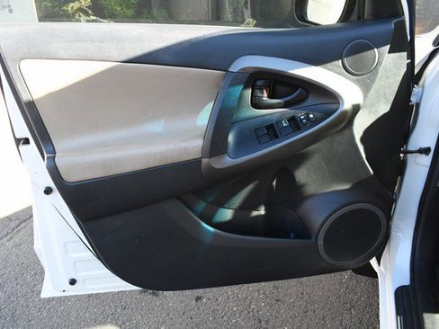 Used 2012 Toyota RAV4 Limited image 13