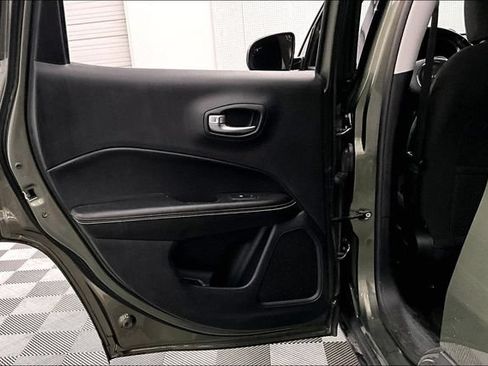 Used 2018 Jeep Compass Sport w/ Cold Weather Group AWD/4WD image 22