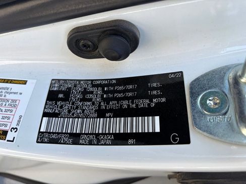 Used 2022 Toyota 4Runner SR5 RWD image 13
