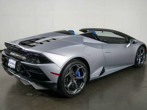 Used 2023 Lamborghini Huracan EVO RWD image 8
