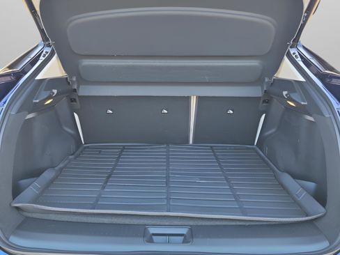 Used 2023 Nissan Ariya FWD image 34