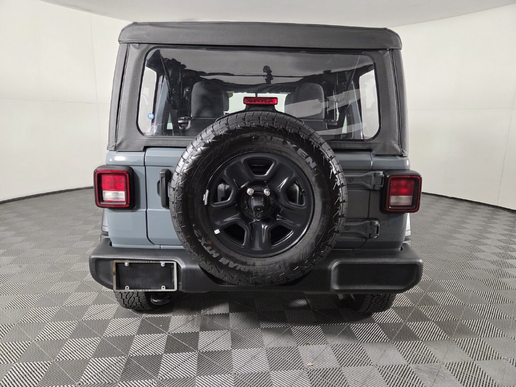 Used 2025 Jeep Wrangler Unlimited Sport AWD/4WD image 5