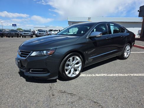 Used 2018 Chevrolet Impala Premier FWD image 2