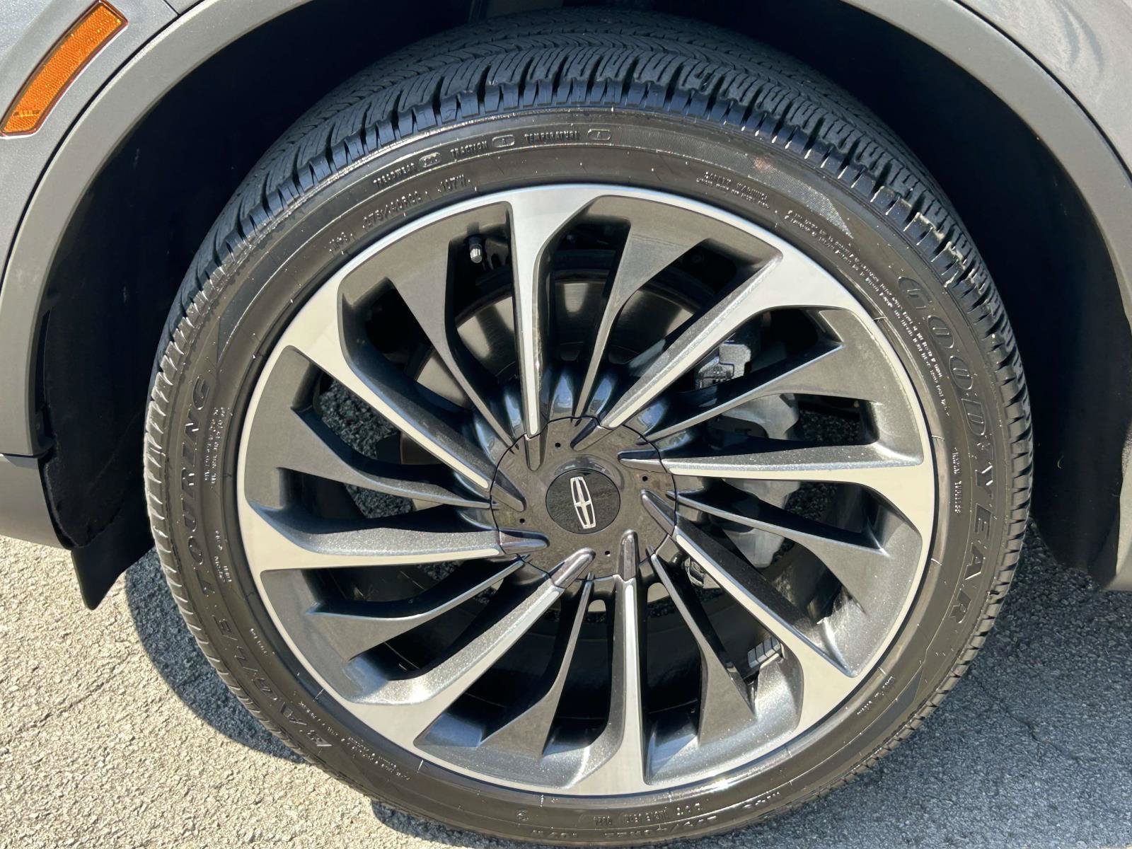 Certified 2025 Lincoln Aviator Reserve w/ Equipment Group 201A AWD/4WD image 14