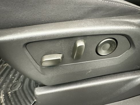 Certified 2025 Chevrolet Silverado 1500 Custom Trail Boss w/ Turbomax Blackout Package image 13