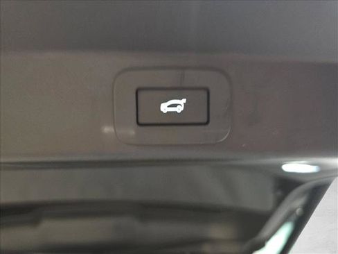New 2026 Land Rover Range Rover Sport SE AWD/4WD image 13
