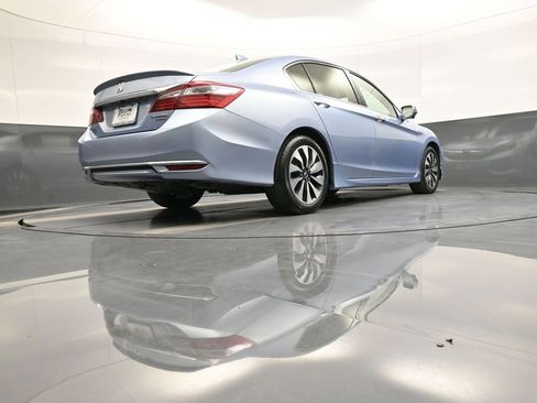 Certified 2017 Honda Accord Touring image 29