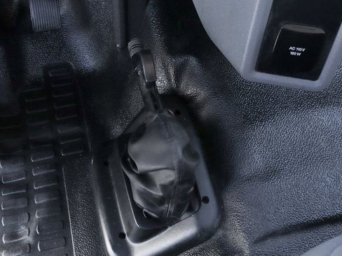 Used 2023 Ford F650 2WD Regular Cab Super Duty image 33