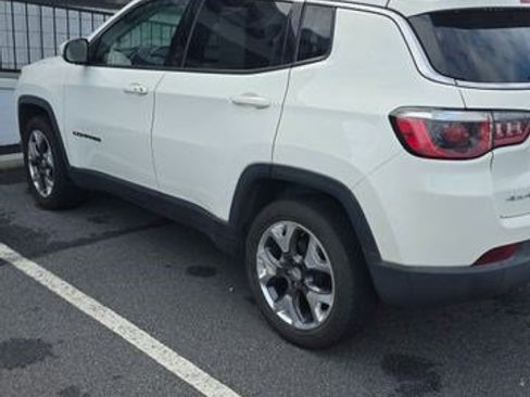 Used 2019 Jeep Compass Limited AWD/4WD image 4