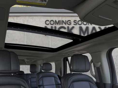 New 2026 Lincoln Navigator L Reserve AWD/4WD image 22