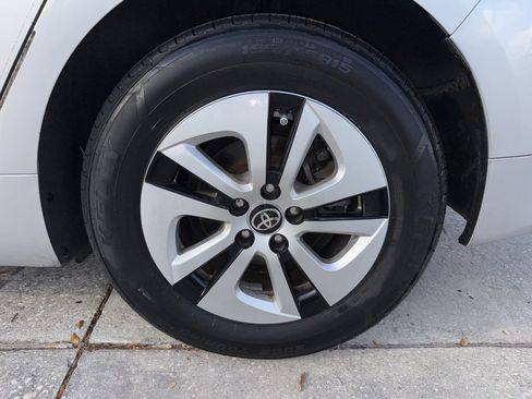 Used 2016 Toyota Prius Two image 35