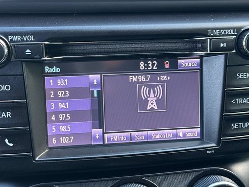 Used 2018 Toyota RAV4 LE w/ All Weather Liner Package FWD image 15