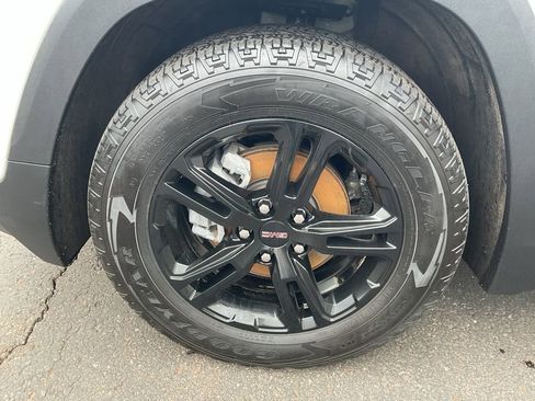 Used 2023 GMC Terrain AT4 w/ Infotainment Package II image 9