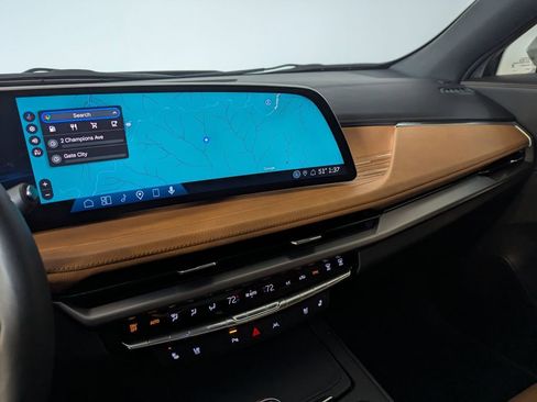 Used 2025 Cadillac XT4 Premium Luxury image 71