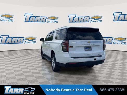 Used 2024 Chevrolet Suburban LT AWD/4WD image 7