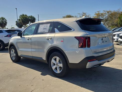 New 2026 Kia Sorento LX FWD image 6