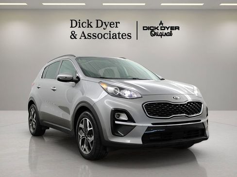 Used 2022 Kia Sportage EX w/ EX Technology Package image 9