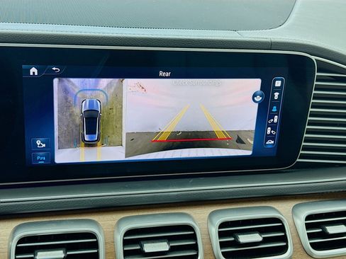 Used 2024 Mercedes-Benz GLE 350 4MATIC image 10