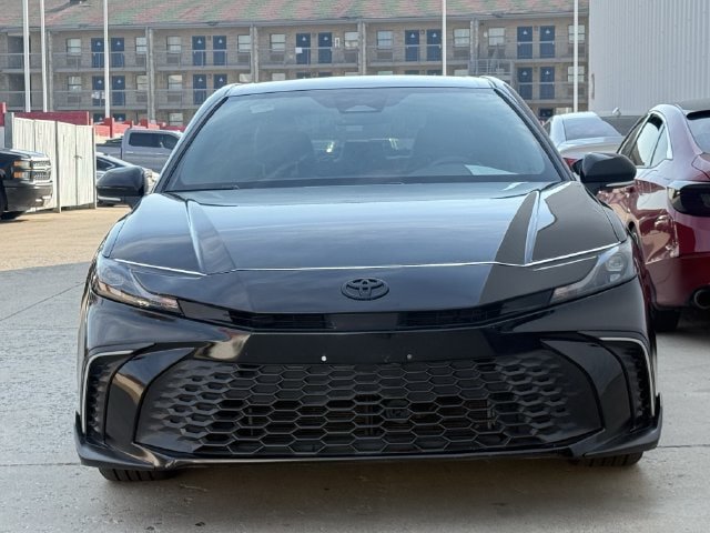 Used 2025 Toyota Camry SE w/ Convenience Package FWD image 8
