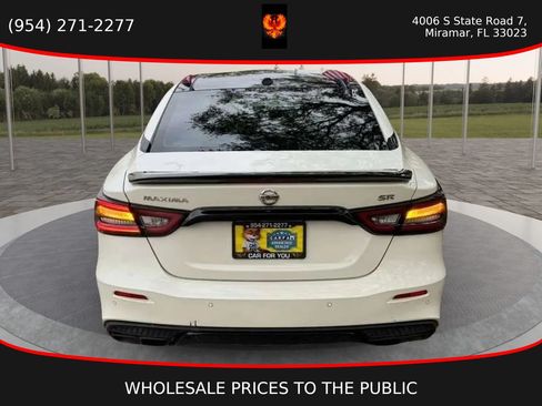 Used 2021 Nissan Maxima SR w/ Sport Mat Group FWD image 5
