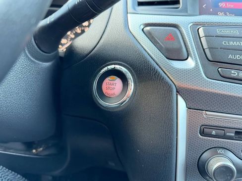 Used 2017 Nissan Pathfinder SL image 45