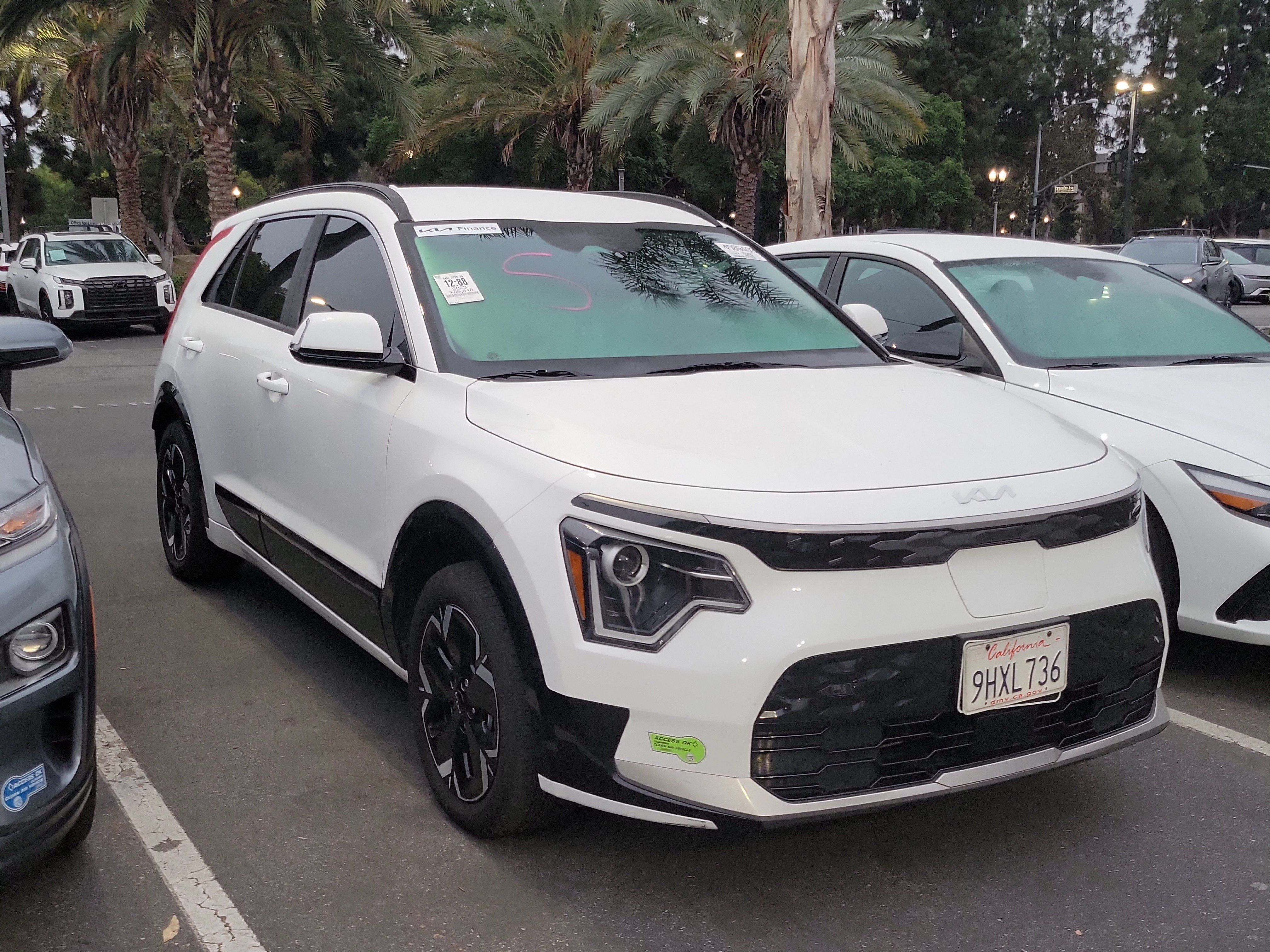 Used 2023 Kia Niro Wind FWD image 3