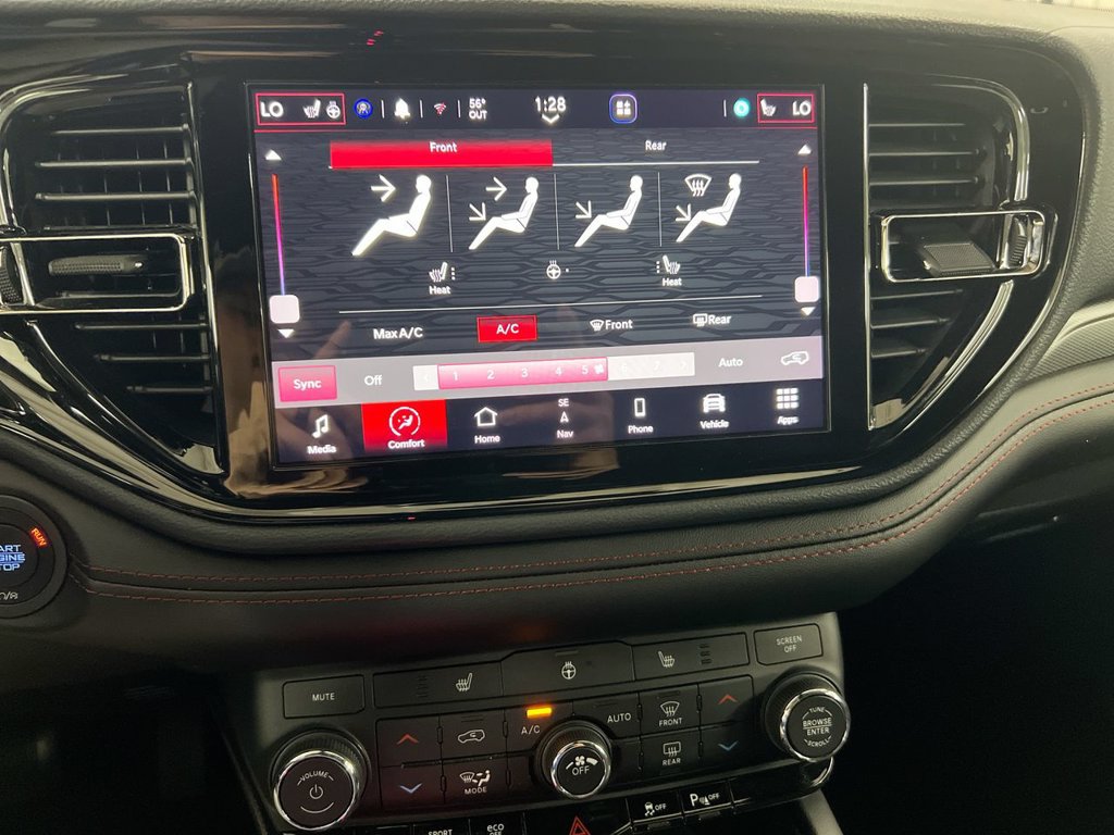 Used 2025 Dodge Durango GT AWD/4WD image 17