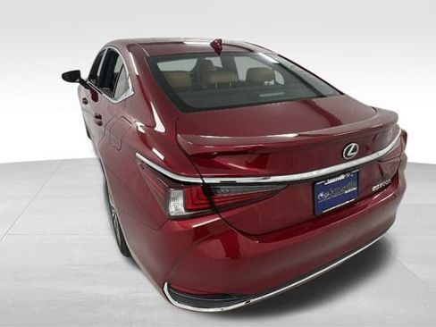 Used 2021 Lexus ES 300h w/ Premium Package image 5