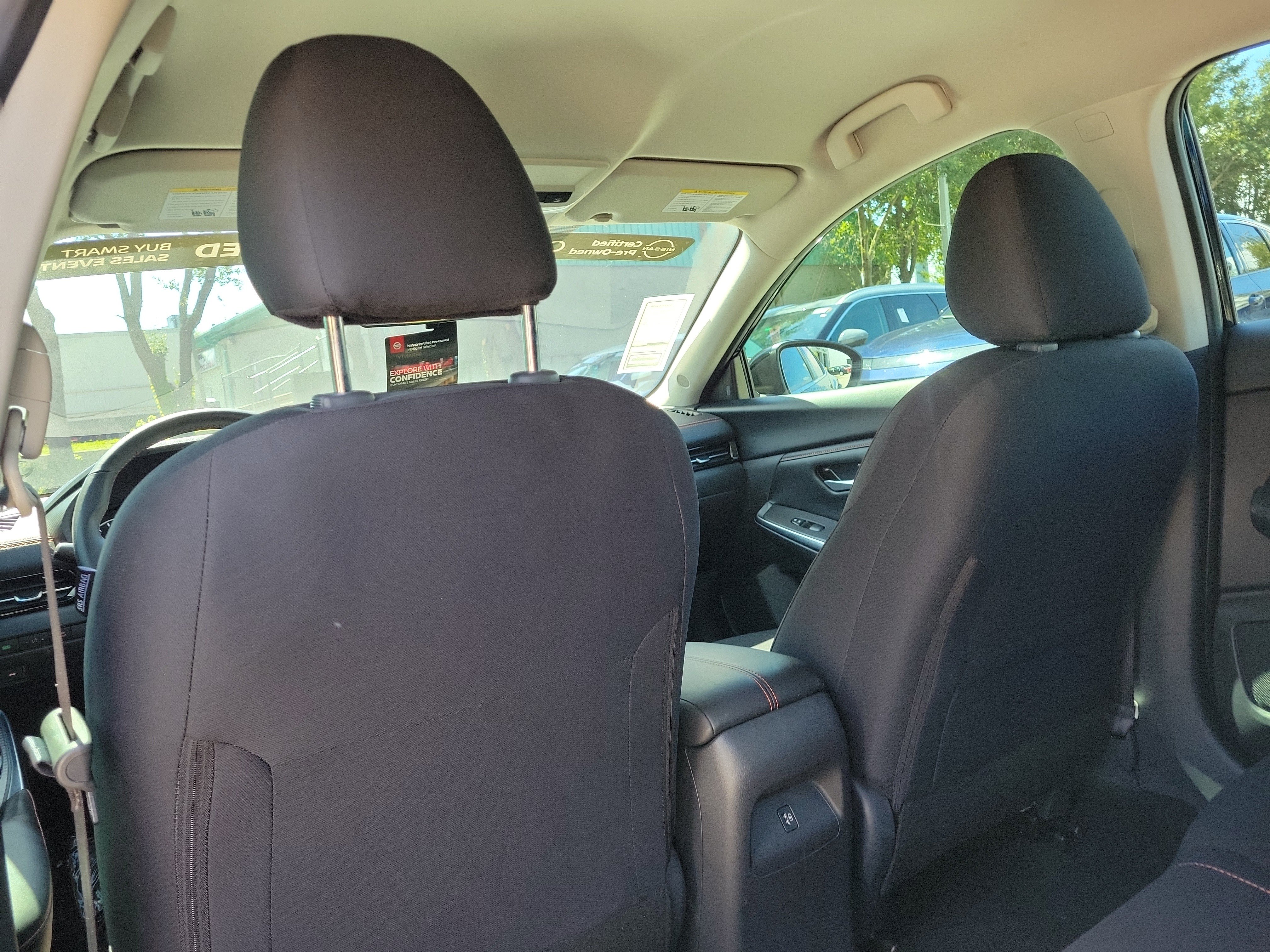 Certified 2025 Nissan Sentra SR FWD image 19