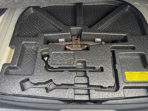 Used 2014 Toyota Camry LE image 24