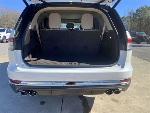 Used 2022 Lincoln Aviator Reserve w/ Equipment Group 201A image 10