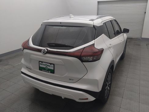 Used 2021 Nissan Kicks SV FWD image 7