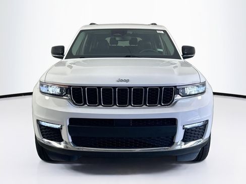 Used 2023 Jeep Grand Cherokee L Limited RWD image 2