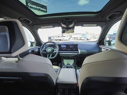 Used 2025 BMW X3 M50 image 35