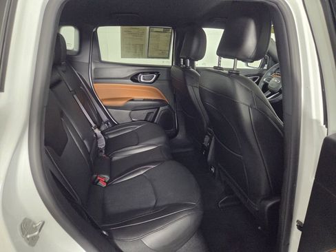 Certified 2025 Jeep Compass Limited w/ Elite Group image 31