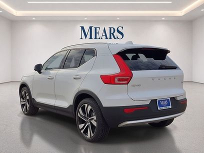 Used 2023 Volvo XC40 B4 Ultimate w/ Protection Package Premier