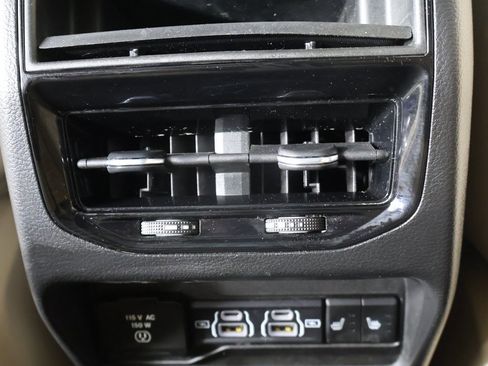 Used 2023 Jeep Grand Cherokee Limited image 52