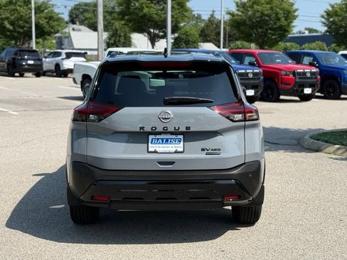 Certified 2023 Nissan Rogue SV w/ SV Premium B Package AWD/4WD image 6