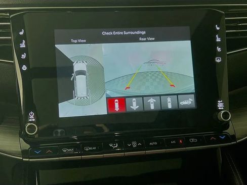 Used 2024 Jeep Wagoneer Series III w/ Premium Group I image 15