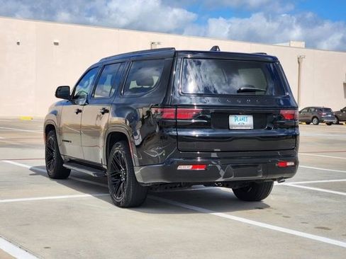 Used 2024 Jeep Wagoneer Series II image 7