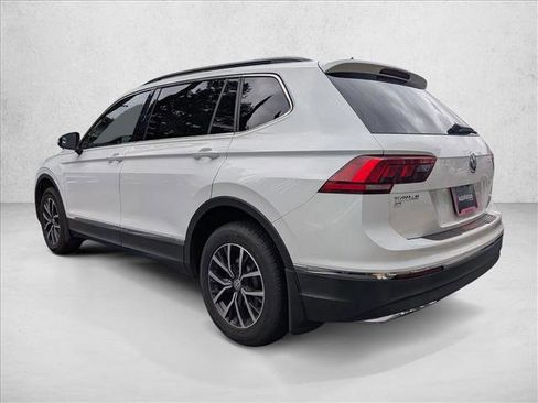 Used 2020 Volkswagen Tiguan SE image 8