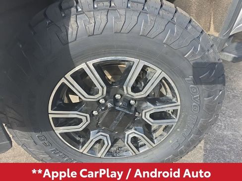 Used 2020 GMC Sierra 2500 AT4 w/ AT4 Premium Package image 3