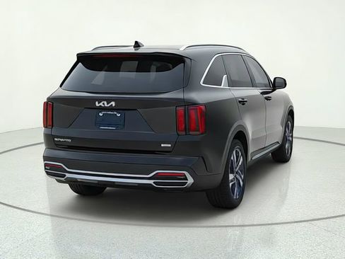 Certified 2023 Kia Sorento EX AWD/4WD image 5