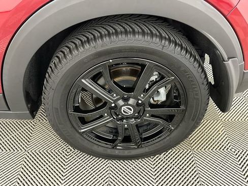 Used 2021 Nissan Kicks SR w/ Interior Electronics Package FWD image 19