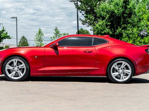 Used 2016 Chevrolet Camaro SS RWD image 3