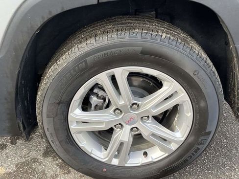 Used 2024 GMC Terrain SLE image 7