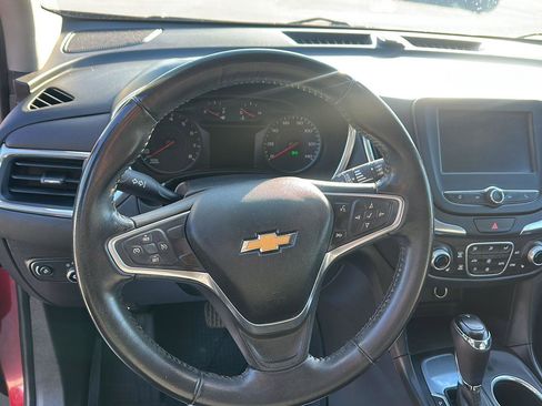 Used 2018 Chevrolet Equinox LT image 23