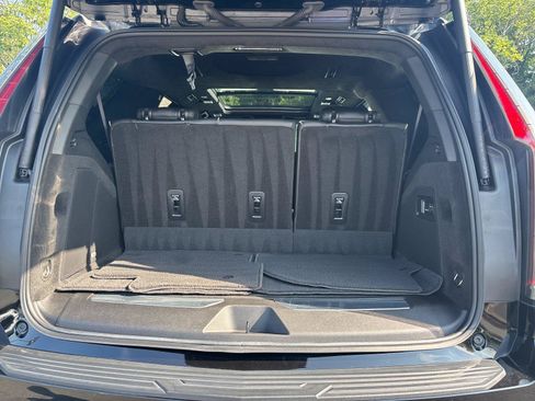 Used 2023 Cadillac Escalade V AWD/4WD image 36